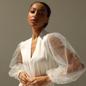 Bridal robe with wide selves